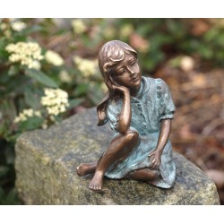 Bronzefiguren - Mädchend